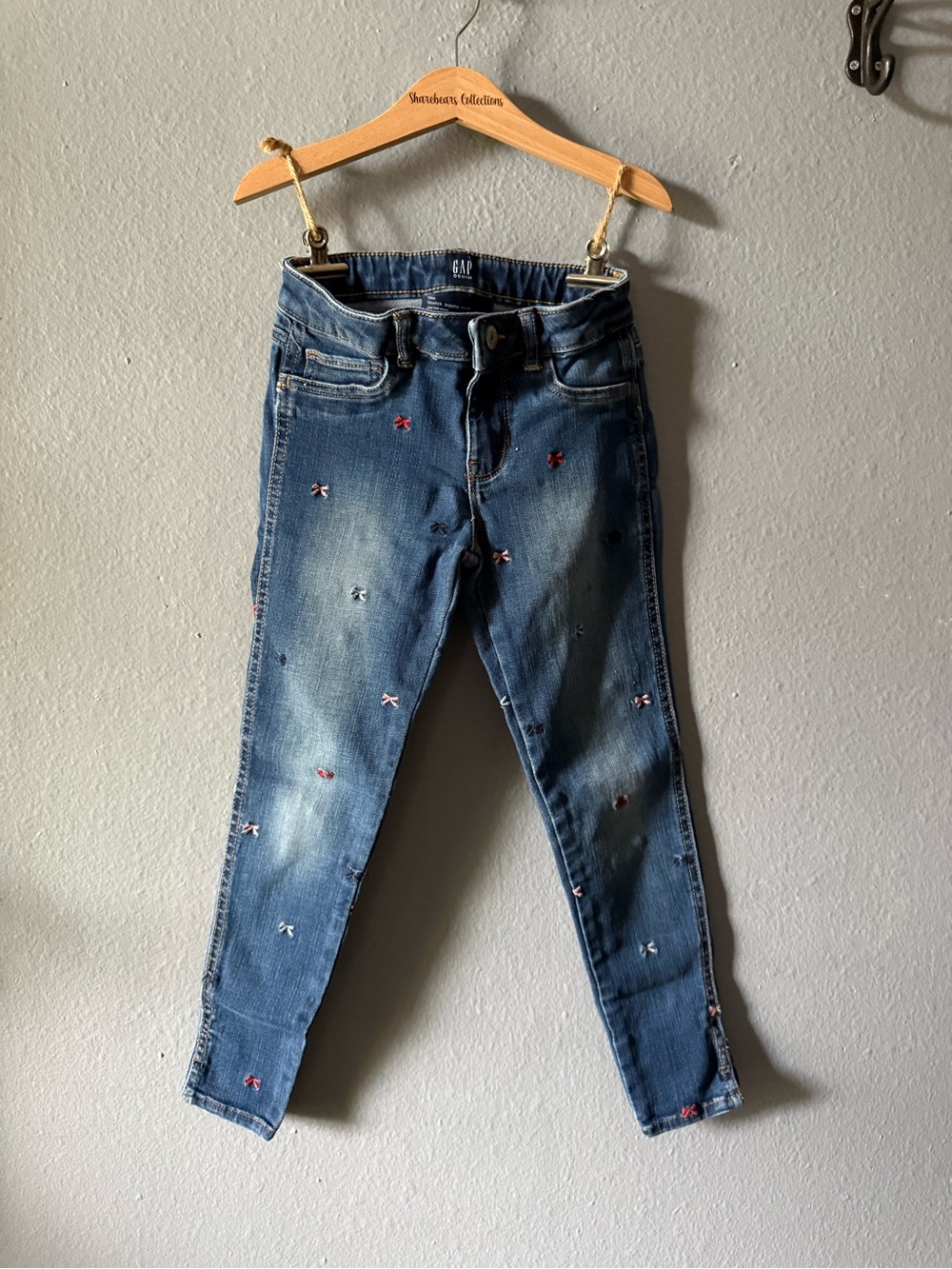 GAP Girls' Medium Blue Skinny Jeans with Tiny Embroidered bows